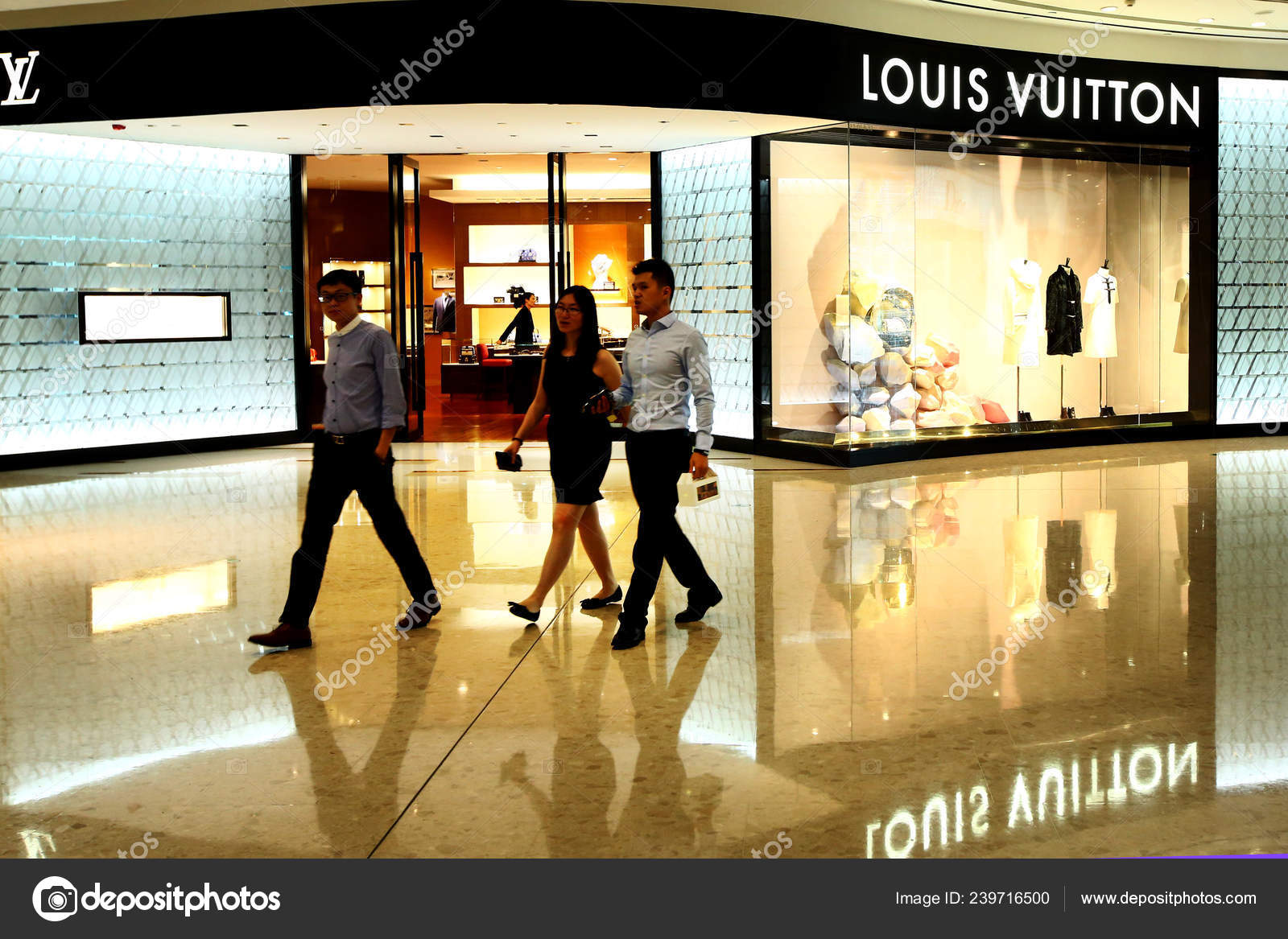 Louis Vuitton Wuhan International Plaza store, China