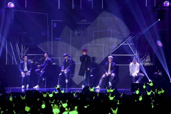 Members South Korean Boy Group Perform Showcase First Mini Album — Stock Photo, Image