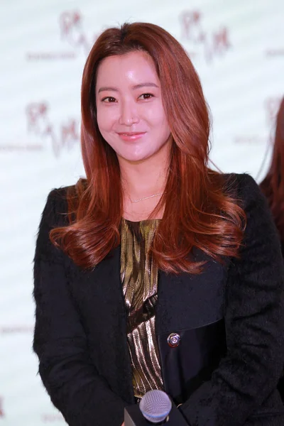 South Korean Actress Kim Hee Sun Smiles Promotional Event Skincare — Stock Photo, Image