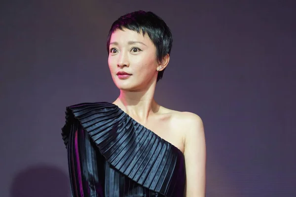 Čínská Herečka Zhou Xun Zachycen Během Wenrong Awards Ceremonii 2015 — Stock fotografie