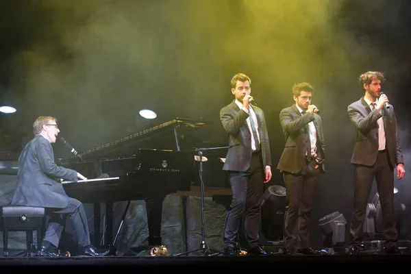 Membrii Grupului Băieți Tenors Susțin Concert Timpul Turneului Lor Din — Fotografie, imagine de stoc