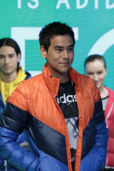 Ator Taiwanês Eddie Peng Posa Durante Evento Promocional Para Adidas — Fotografia de Stock