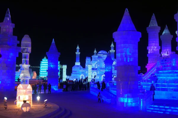 Vista Nocturna Esculturas Hielo Durante 32º Festival Internacional Hielo Nieve — Foto de Stock