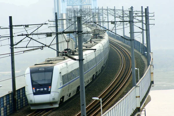 Crh China Railway High Speed Pocisku Pociąg Jedzie Linii Kolejowej — Zdjęcie stockowe