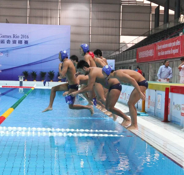 Les Joueurs Équipe Nationale Masculine Japonaise Water Polo Posent Après — Photo
