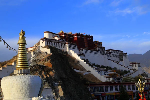 Beskåda Den Potala Slotten Pothala Slott Lhasa Sydvästra Kinas Autonoma — Stockfoto
