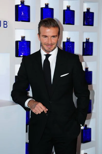 Bintang Sepak Bola Inggris David Beckham Berpose Selama Pesta Makan — Stok Foto