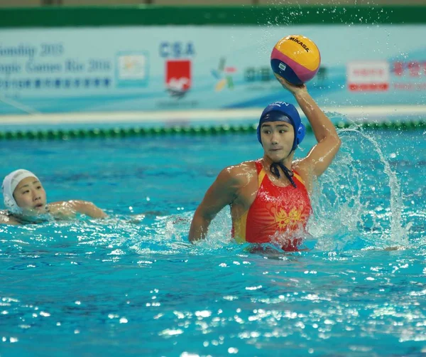 Une Joueuse Équipe Nationale Féminine Water Polo Chine Concourt Contre — Photo