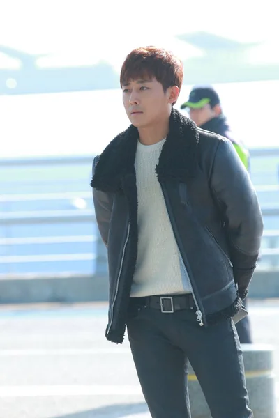 Cantante Actor Surcoreano Son Jun Llega Aeropuerto Internacional Incheon Antes — Foto de Stock