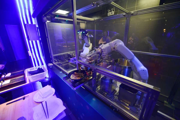 Los Robots Koya Kona Han Terminado Arco Fideos Restaurante Ramen — Foto de Stock