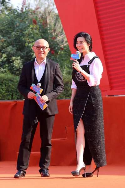 Kinesisk Skådespelerska Fläkten Bingbing Rätt Deltar Invigningen Kommersiella Fastighetsprojekt Putian — Stockfoto