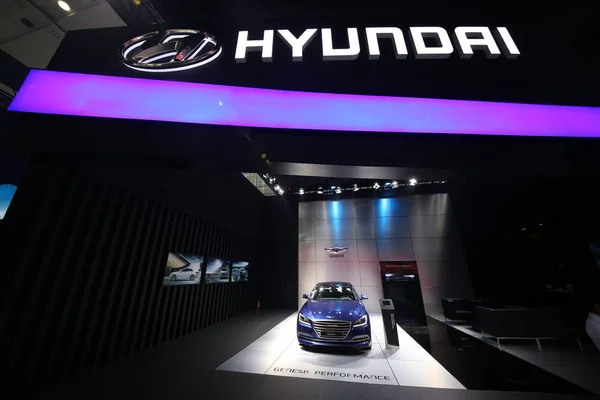 Coche Génesis Hyundai Está Exhibición Durante 12ª China Guangzhou Exposición —  Fotos de Stock