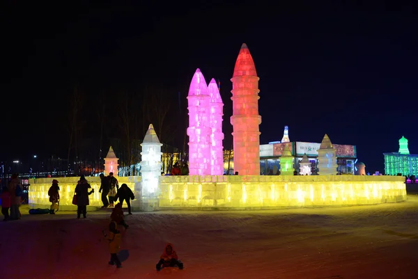 Uma Visão Noturna Das Esculturas Gelo 17Th Harbin Ice Snow — Fotografia de Stock