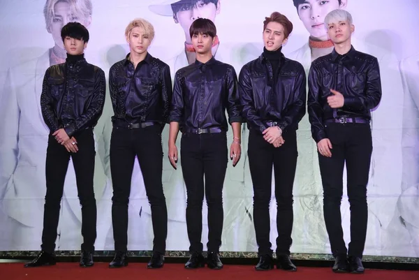 Mitglieder Der Südkoreanischen Boygroup Vixx Nehmen Einer Pressekonferenz Teil Ihr — Stockfoto