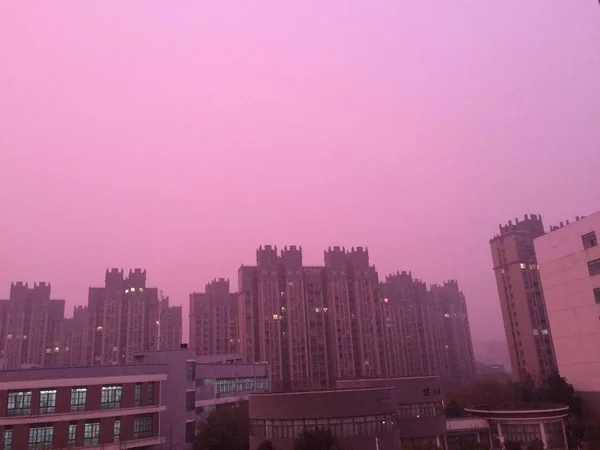 View Buildings Pink Smog Nanjing City East China Jiangsu Province — стоковое фото