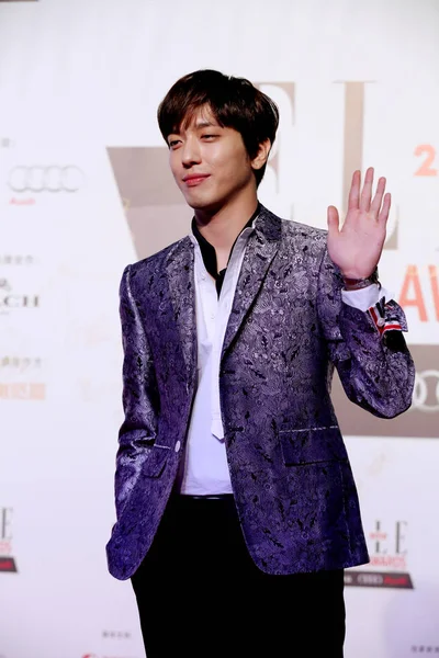 Jung Yong Hwa Del Grupo Infantil Surcoreano Cnblue Llega Alfombra —  Fotos de Stock