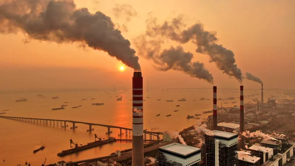 Fumaça Descarregada Chaminés Uma Usina Carvão Província Jiangsu Leste China — Fotografia de Stock