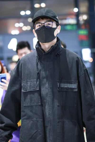 Chinese Actor Liu Haoran Pictured Shanghai Hongqiao International Airport Shanghai — Stock Photo, Image