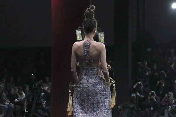 Model Displays New Creation Guo Pei Fashion Show Paris Haute — Stock Photo, Image