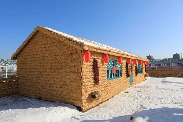Vista Una Casa Pueblo Tradicional Construida Por 000 Mazorcas Maíz — Foto de Stock