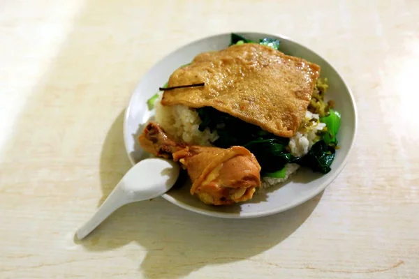 Zestaw Ryżu Duszonym Podudzie Serwowany Jest Restauracji Shaxian Przysmaki Szanghaju — Zdjęcie stockowe