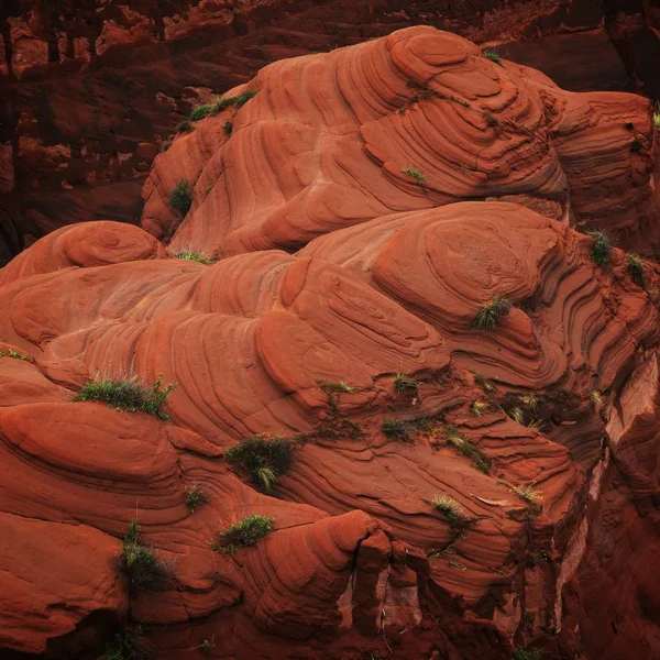 2018 日中国北西部の陝西省楡林市靖辺県にその赤い砂岩の地形によって特徴付けられる靖辺波渓谷の風景 — ストック写真