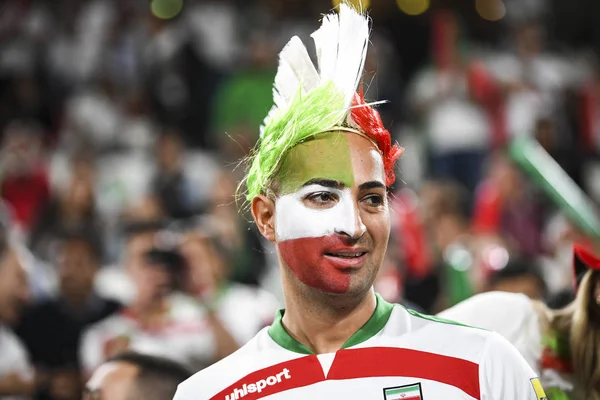 Tifosi Iraniani Sventolano Slogan Bandiere Nazionali Mostrare Sostegno Alla Squadra — Foto Stock