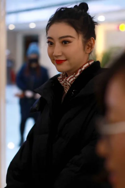 Китайская Актриса Цзин Тянь Приезжает Репетицию Китайского Лунного Нового Года — стоковое фото