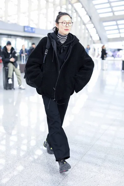 Modelo Chinês Liu Wen Chega Aeroporto Internacional Capital Pequim Pequim — Fotografia de Stock