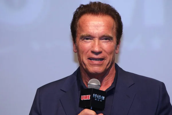 Actor Estadounidense Arnold Schwarzenegger Habla Durante Estreno Película Terminator Genisys — Foto de Stock
