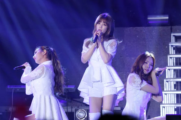 Sydkoreansk Tjejgrupp Apink Utför Sin Konsert Shanghai Kina Maj 2015 — Stockfoto