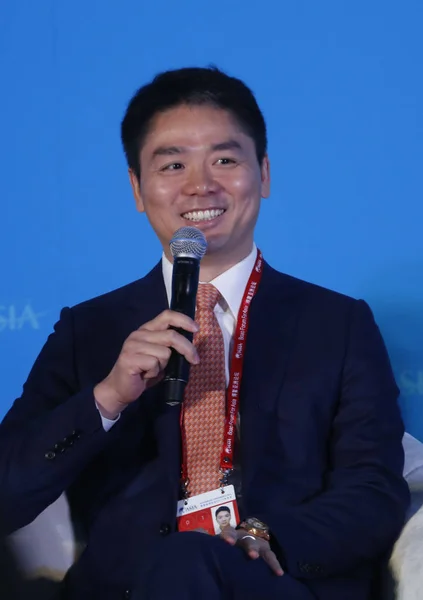 Liu Qiangdong Styrelseordförande Och För Com Ler Mot Sub Forum — Stockfoto
