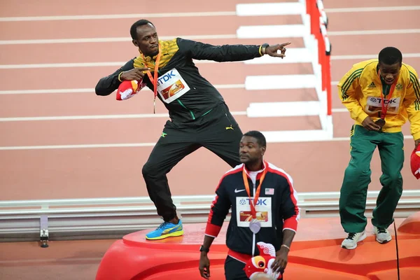 Usain Bolt Della Giamaica Fondo Sinistra Posa Con Sua Medaglia — Foto Stock