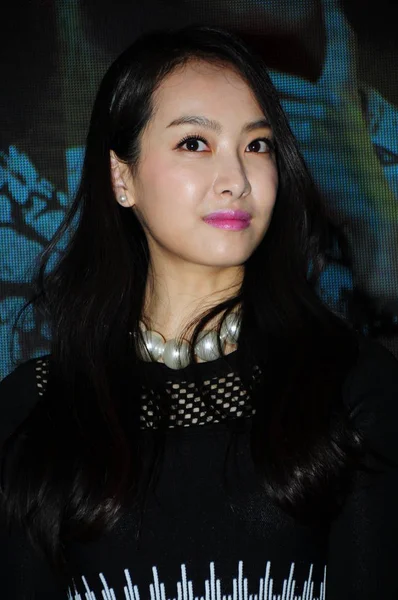 Κινέζικο Τραγουδίστρια Και Ηθοποιός Victoria Qian Τραγούδι Της Νότιας Κορέας — Φωτογραφία Αρχείου