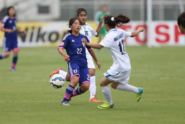 Jugadores Uzbekistán Desafían Yuka Anzai Japón Partido Fútbol Durante Campeonato — Foto de Stock