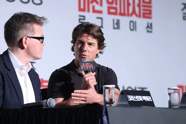 Amerykanin Aktor Tom Cruise Prawo Mówi Podczas Konferencji Prasowej Dla — Zdjęcie stockowe