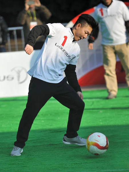 Campeón Olímpico Chino Gimnasia Xiaopeng Juega Fútbol Evento Cuenta Regresiva — Foto de Stock