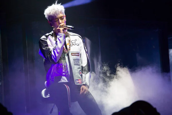 Membro Grupo Masculino Sul Coreano Bigbang Apresenta Durante Concerto Bigbang — Fotografia de Stock