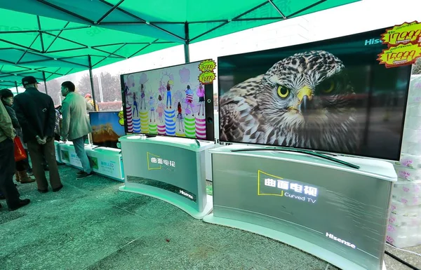 Hisense Uled Televisores Curvos Muestran Durante Evento Promocional Ciudad Yichang —  Fotos de Stock