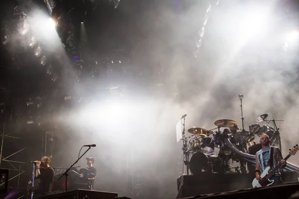Członkowie Zespołu Numetalowego Linkin Park Wykonywać Podczas Koncertu Trasy Chiny — Zdjęcie stockowe