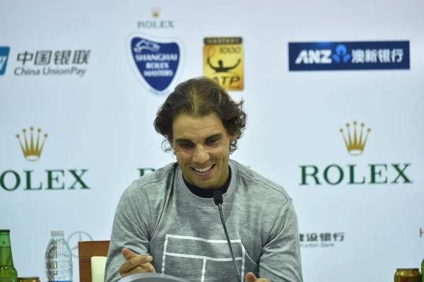 Rafael Nadal Van Spanje Glimlacht Tijdens Een Persconferentie Voor Het — Stockfoto