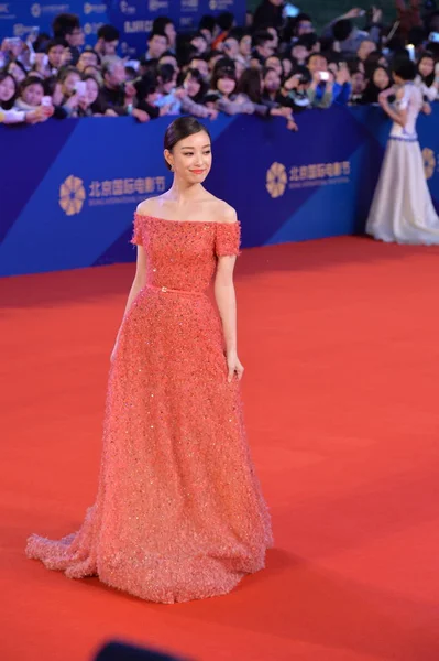 Китайська Актриса Пози Червоному Килимі Пекін Міжнародному Кінофестивалі Пекіні Квітня — стокове фото