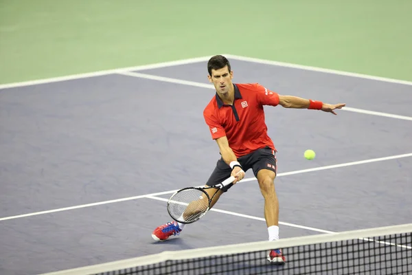 Novak Djokovic Serbii Zwraca Strzał Wilfried Tsonga Francji Finałowym Meczu — Zdjęcie stockowe