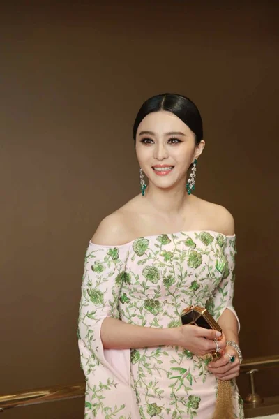 Chinese Actrice Bingbing Fan Glimlacht Voordat Openingsceremonie Voor 68E Filmfestival — Stockfoto