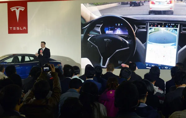 Tesla Ceo Elon Musk Spreekt Tijdens Een Persconferentie Voor Tesla — Stockfoto