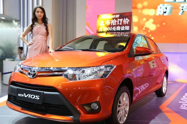 Modell Jelent Toyota Vios Egy Auto Show Ban Zhengzhou Város — Stock Fotó