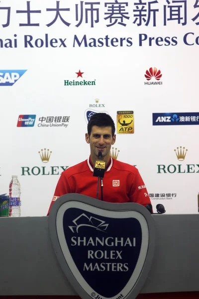 Novak Djokovic Aus Serbien Lächelt Während Einer Pressekonferenz Für Das — Stockfoto