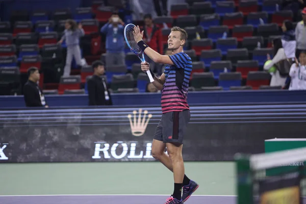 チェコのトマスベルディ反応 2015年上海マスターズ テニス大会で 上海で 2015 男子シングルスの彼らの第 ラウンドの試合でフランスのジル シモンを倒した後 — ストック写真