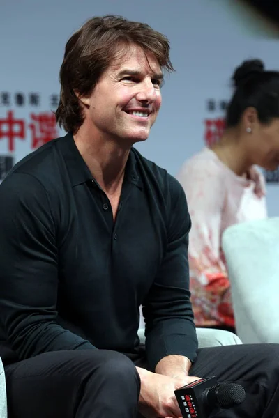 Amerykanin Aktor Tom Cruise Reaguje Imprezie Premiera Jego Nowego Filmu — Zdjęcie stockowe