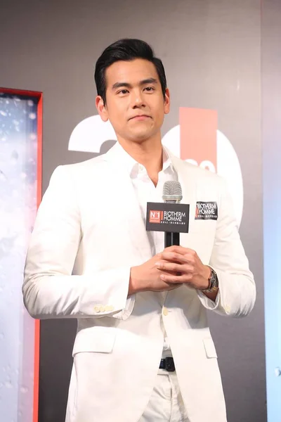 Taiwanesischer Schauspieler Eddie Peng Posiert Während Einer Werbeveranstaltung Für Biotherm — Stockfoto